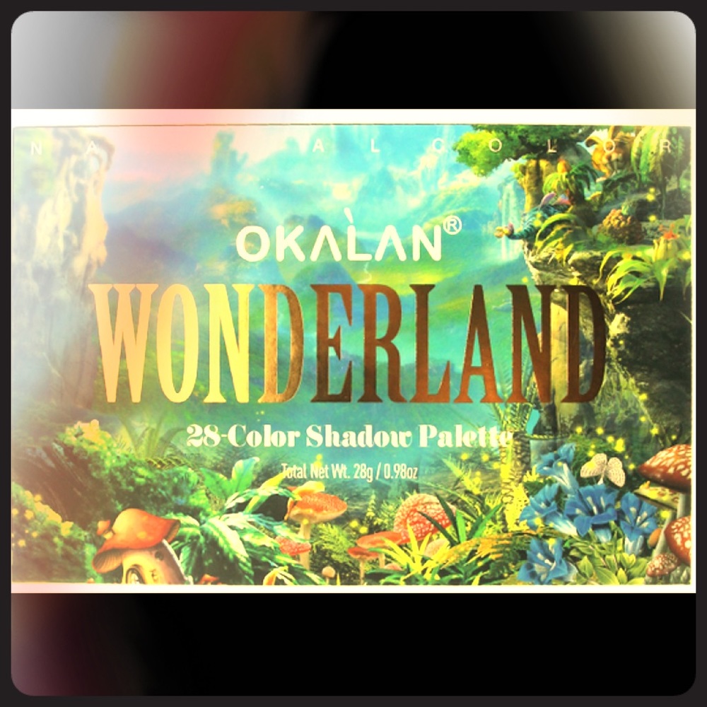 WONDERLAND 28 COLOR EYESHADOW PALETTE
